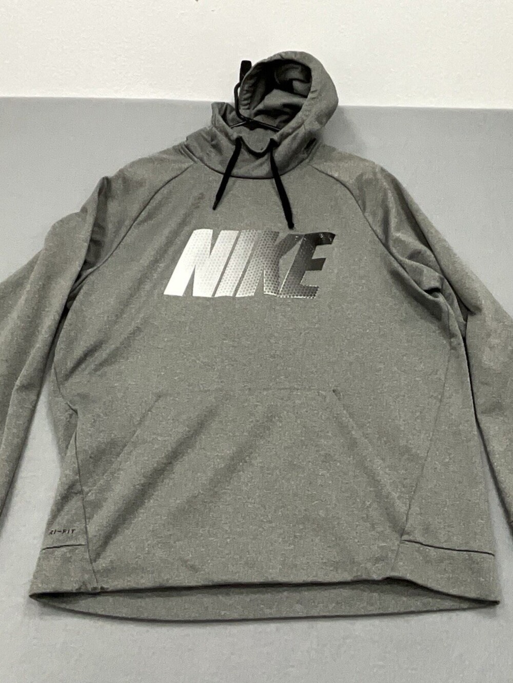 Nike Dri-Fit Hoodie Mens XL Gray Athletic Pullover Sweatshirt